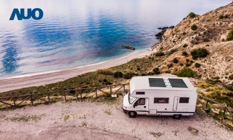 「可撓輕量化太陽光電板SunCurva」使用輕量特殊耐候型複合板取代傳統太陽能板的玻璃前板，不僅降低70%重量，每米平方僅3Kg；具有抗衝擊性能及通過電磁相容性測試，可應用於交通運輸工具，如露營車、遊艇等